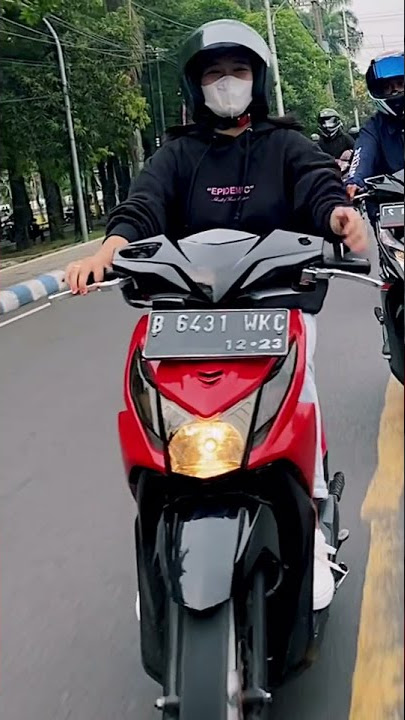 Story WhatsApp Cewek Beat