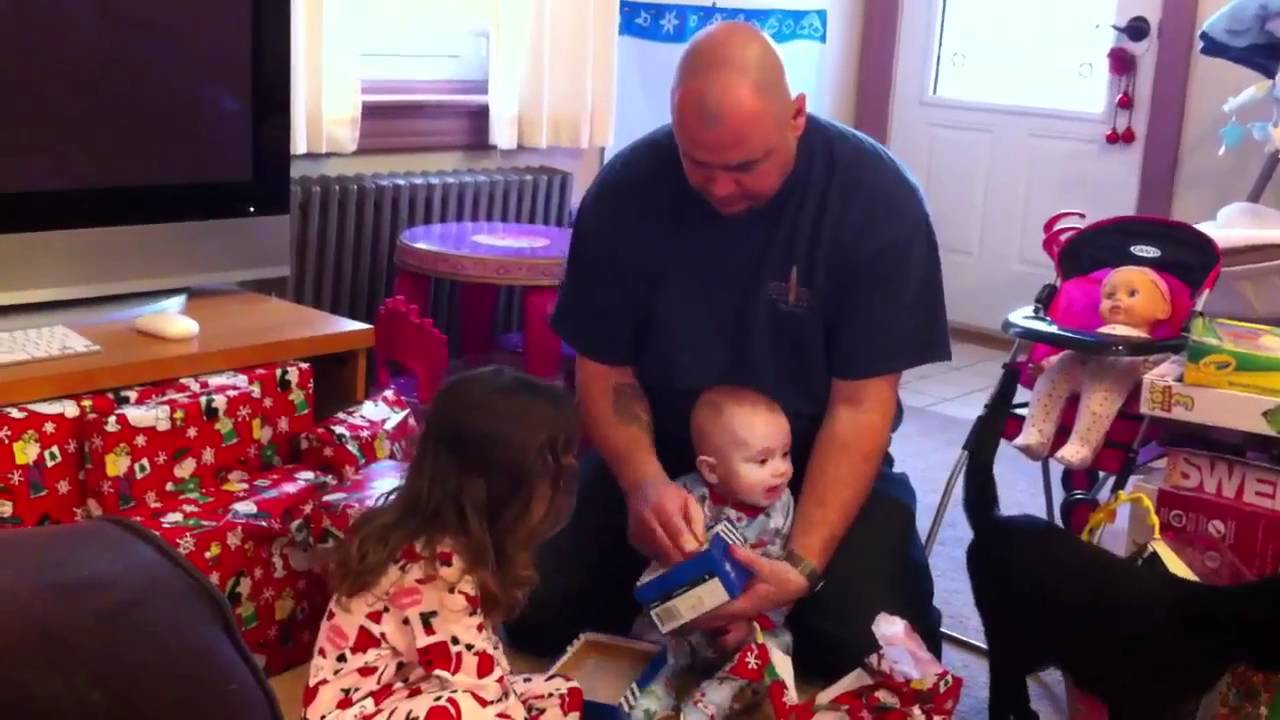 Christmas morning 2010 - YouTube