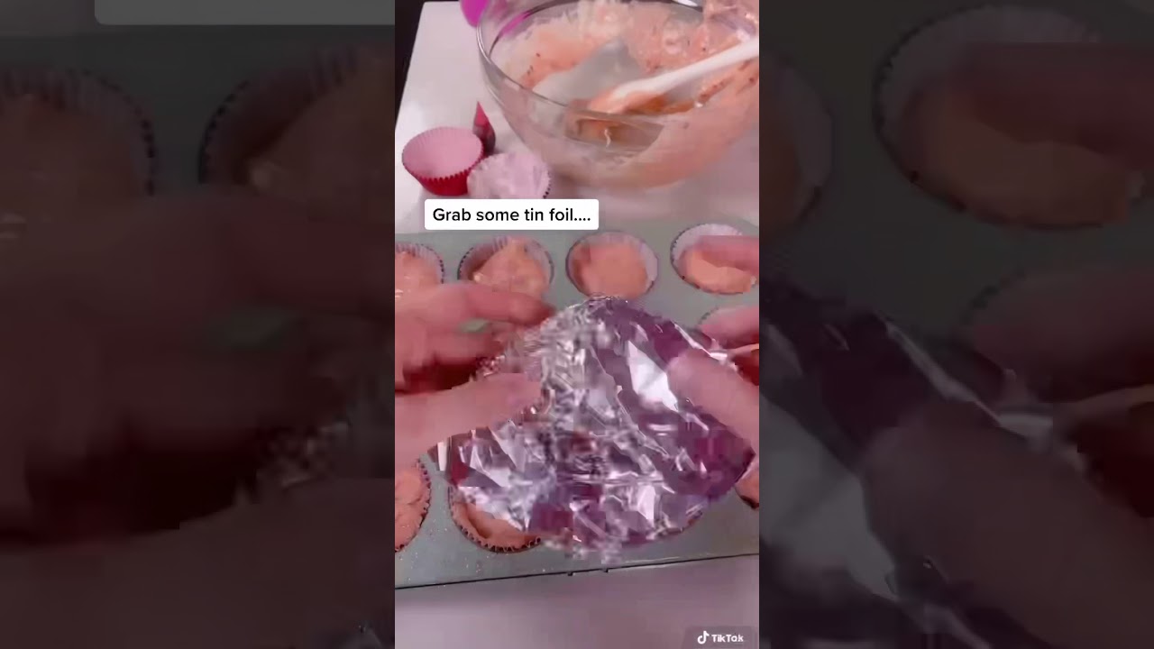 BEST Heart Shaped Cupcake Hack!!!