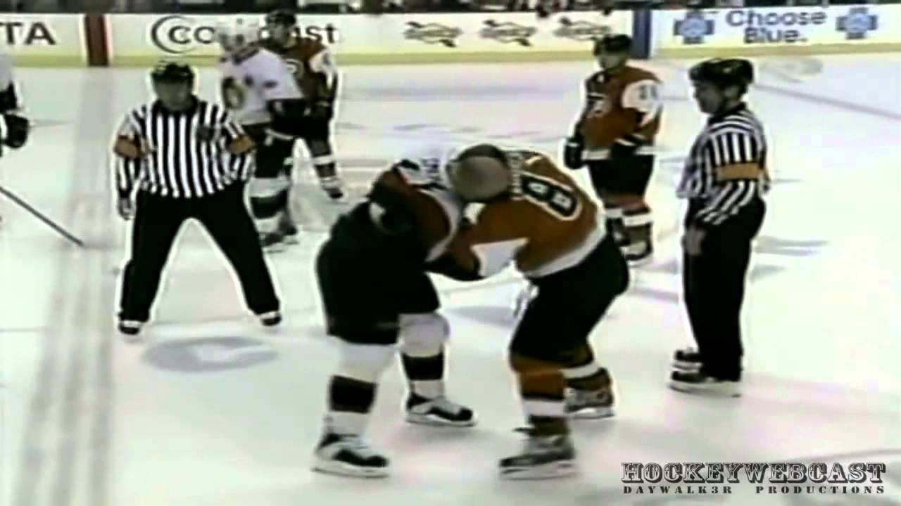 flyers v senators fight