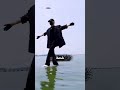كشف خدعة المشي على الماء