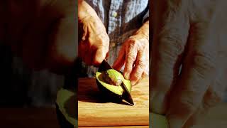 Avacado cutting