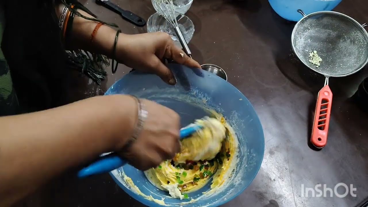 How to make tasty Britannia cake at home 