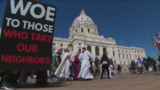 Thousands of Christian Minnesotans gather to denounce the Trump administration