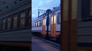 Электропоезд ЭР-9е-658 прибывает на станцию Одесса-Застава І. 21 января 2024 года.
