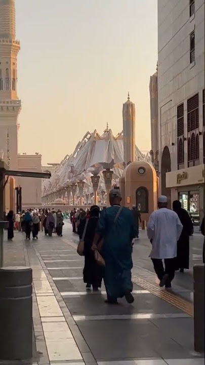 SUASANA JALAN MENUJU MASJID NABAWI