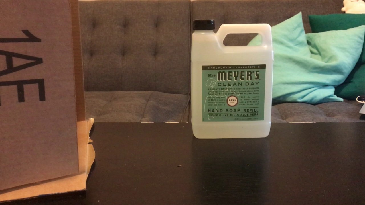 Unboxing Mrs Meyers Liquid Hand Soap Refill Basil (33 oz.)
