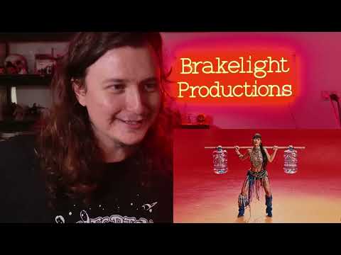 THIS CHOREOGRAPHY THO!?║ MV DIRECTOR REACTS TO NO NA