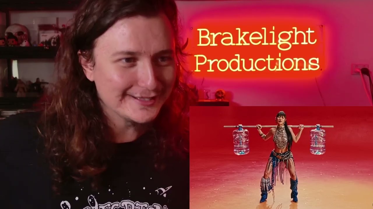 THIS CHOREOGRAPHY THO!?║ MV DIRECTOR REACTS TO NO NA