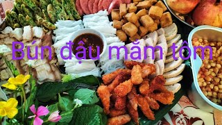 Bún đậu mắm tôm -xào mắm khử mùi tanh_ giữ lại những gì thơm tho và tinh túy nhất.