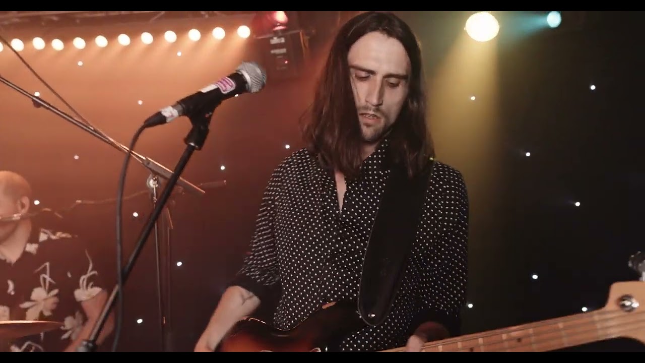 The South Coast's Premier Party Band 'The Moonrunners' - Naive