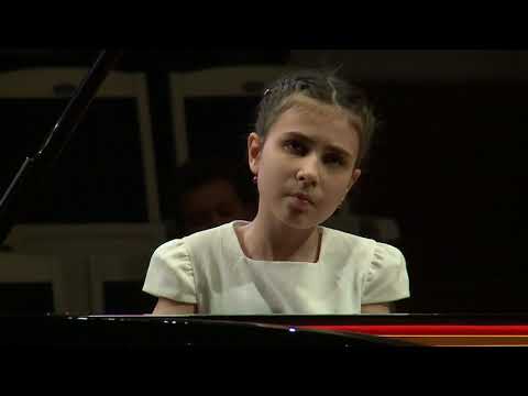 Alexandra Dovgan - Felix Mendelssohn, Concerto for Piano No.1 in G Minor, Op.25