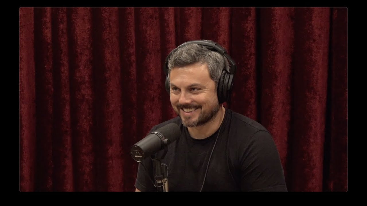 Testes nucleares para abater UFOs e a corrida secreta pela tecnologia alienígena. 2 YouTube player