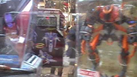 SDCC 2009 Hasbro Booth Transformers Exclusives
