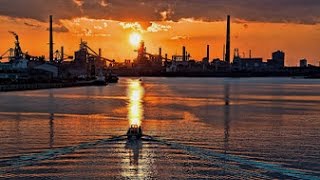 Night on the Docks - Piano - Kevin MacLeod