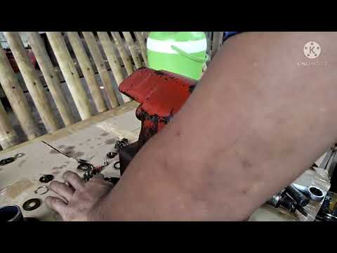 Video: Paano mo muling tinatakan ang isang hydraulic cylinder?