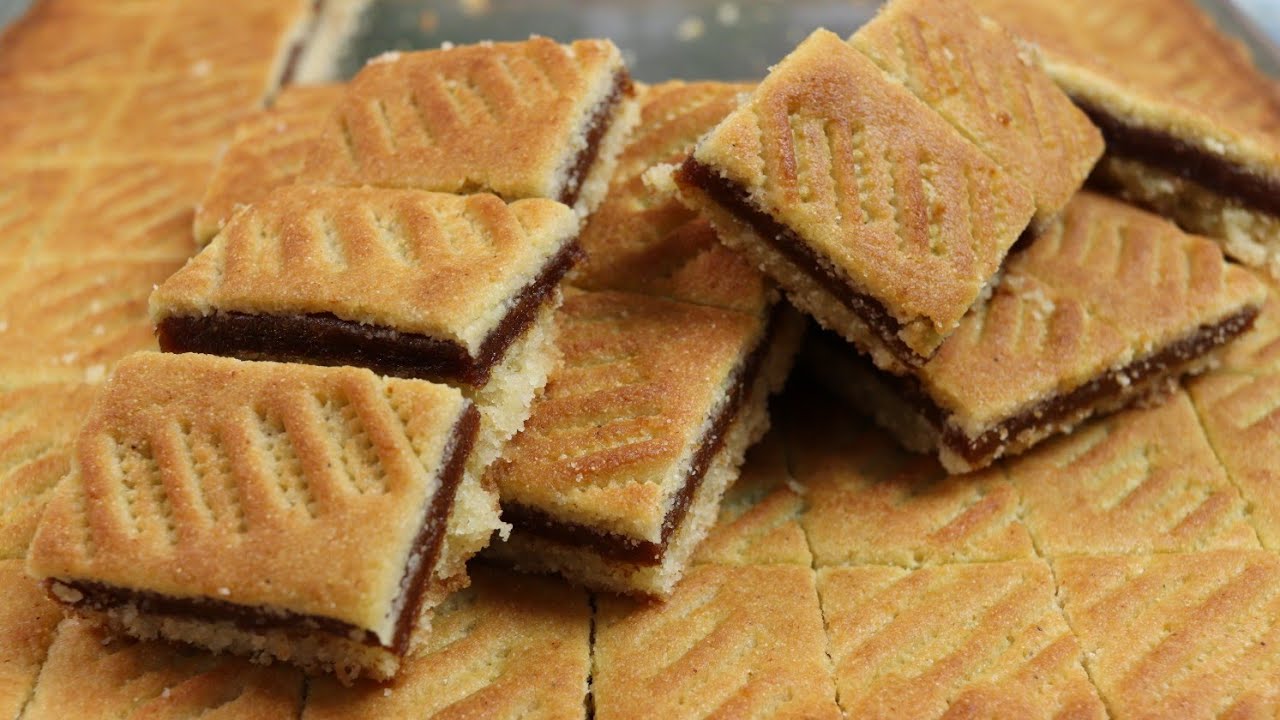 معمول مد بحشوة التمر بأسهل طريقة والذ طعم