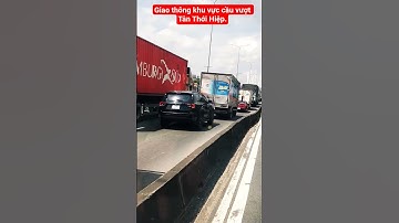 Tình hình giao thông trên quốc lộ 1A khu vực Cầu vượt Tân Thới Hiệp hướng đi miền Tây.