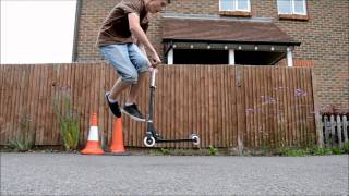 Scooter Tailwhip (Slow Motion)