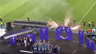 Il Napoli alza la Coppa! La cerimonia di premiazione dei campioni d’Italia!