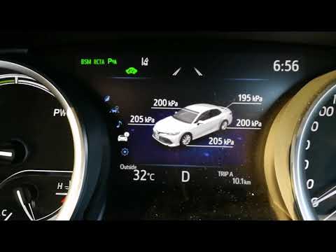 วีดีโอ: คุณจะตรวจสอบแรงดันลมยางใน Toyota Camry ปี 2018 ได้อย่างไร?