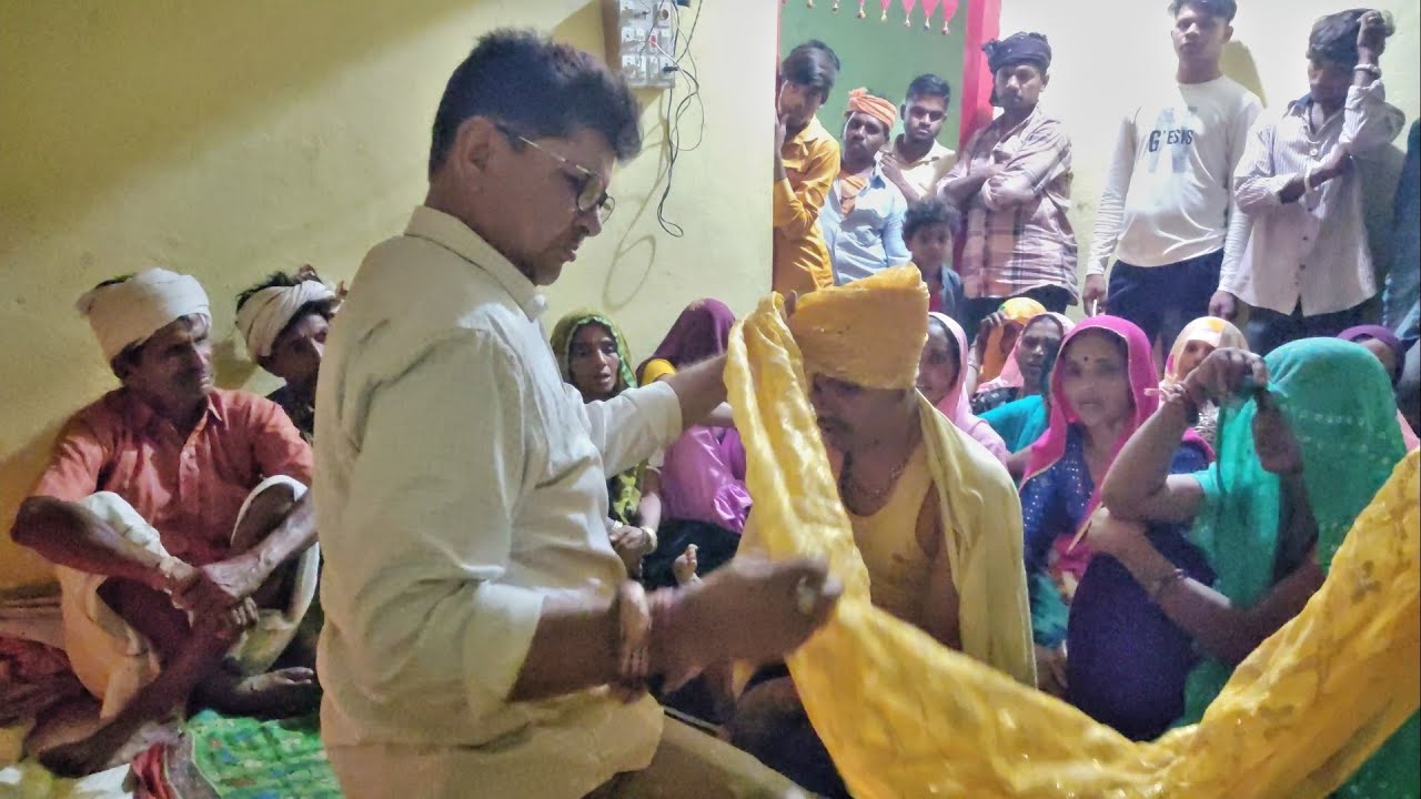 आदिवासी दुल्हे को पगड़ी बन्दाने की परम्परा, Adivasi riti rivaj adivasi , adivasi of jhabua