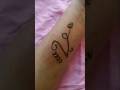 💞 V❤️ letter mehndi tattoo design #shorts #trending #mehndidesign #letestmehandi #henna #tattoo 🤗
