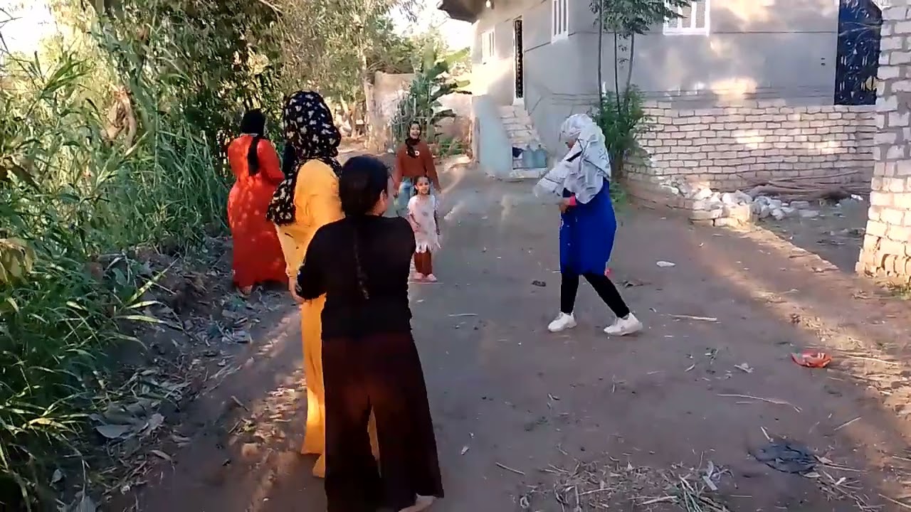 لعبه القطه العمياء تعالي وشوف ضحك السنين لاتنسو الاشتراك في القناه