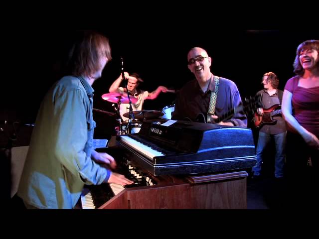 JANIVA MAGNESS : Stronger for it (2012)