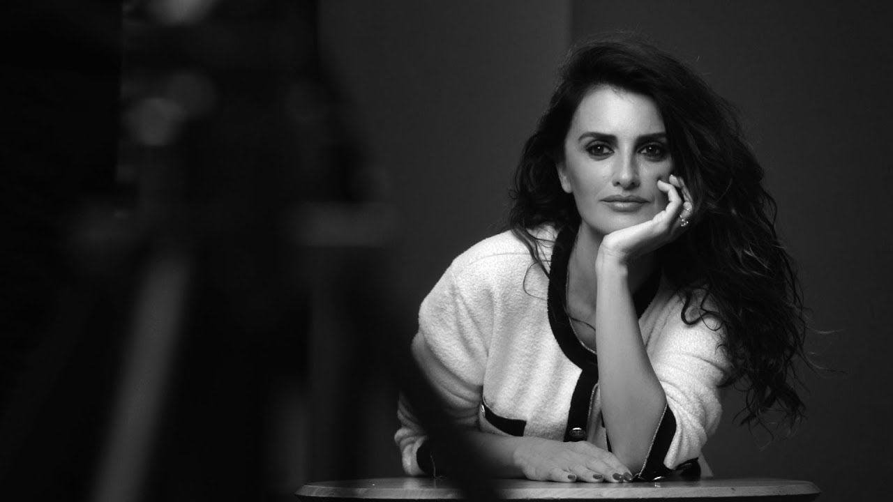 In conversation with Penélope Cruz - CHANEL