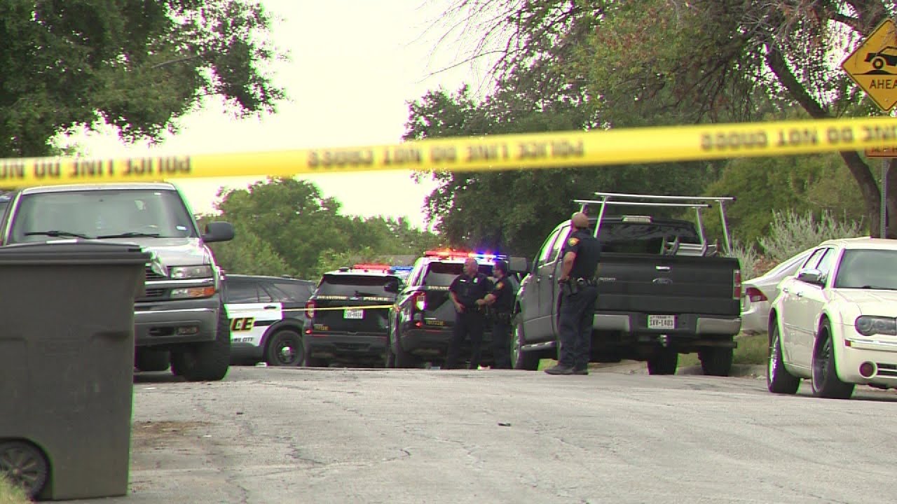 Man hospitalized in critical condition after Southeast Side shooting ...