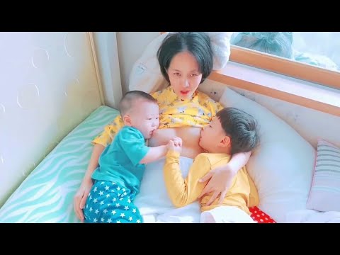 IBU DAN BAYI!!! MENYUSUI DUA ANAK NYA SEKALIGUS