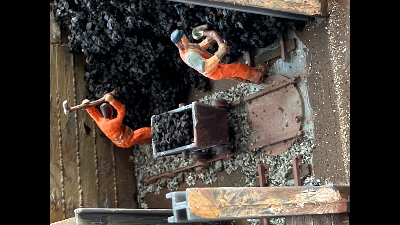 Teil 32  Meine Sudexpress ist weg😭, die Drehscheibe und der Lokschuppen sind an Ort und Stelle