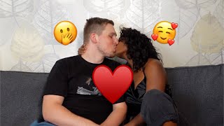 25 TYPES OF KISSES *hilarious*