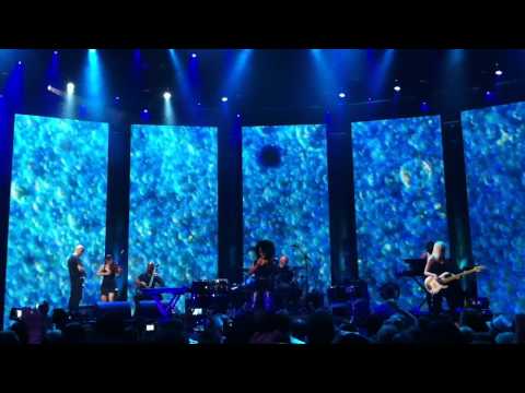 Moby - Natural Blues (Live At The Roundhouse, London 31/07/2011 - iTunes Festival)