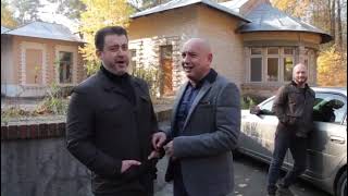 Заставка сериала Пёс в исполнении Дениса Роднянского и Михаила Жонина
