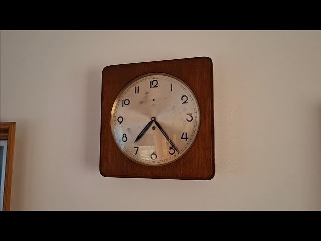 1949/50 Junghans Gallery Wall Clock - YouTube