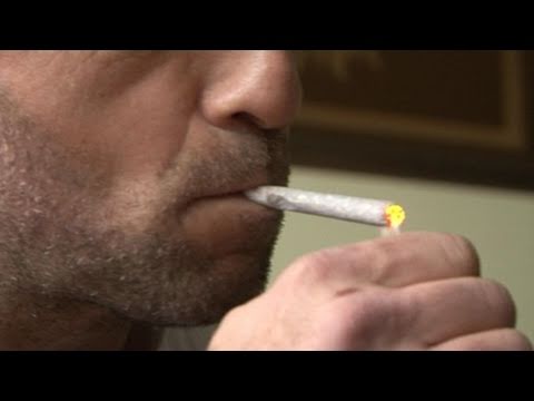 Vidéo: L'homme qui a refusé de cesser de fumer