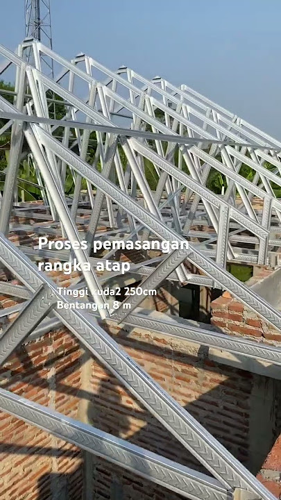 Pasang rangka atap bajaringan