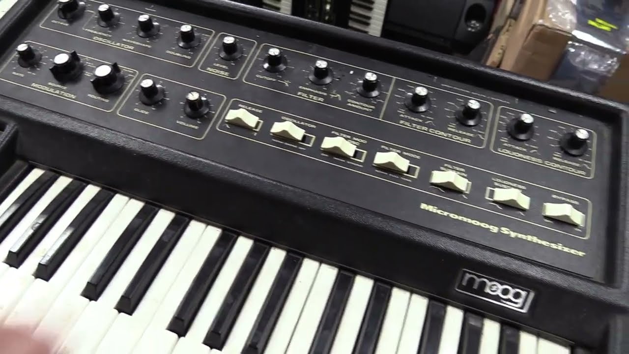 Joe's MicroMoog Service/Demo - YouTube
