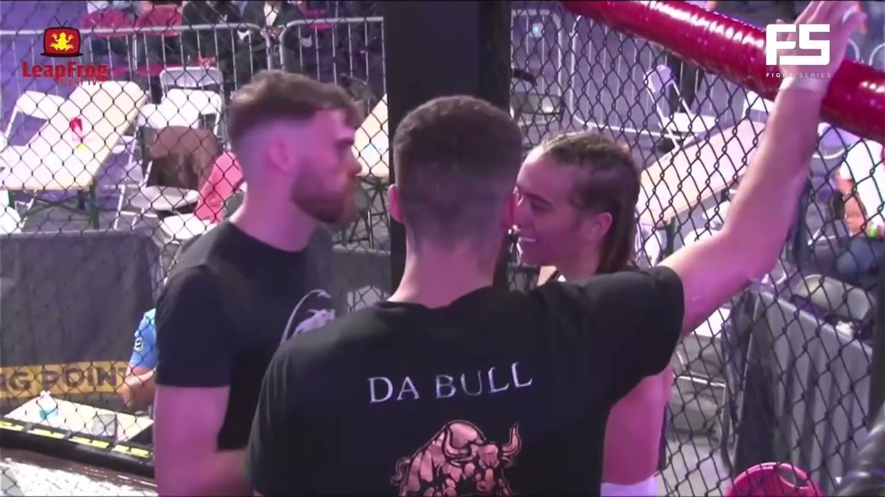 Karolina Kadzielawa vs Farah McAdam (Fight Video)