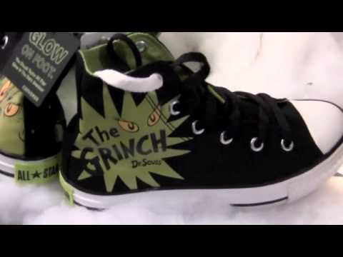 Converse Hoilday "The Grinch" Glow On Foot - YouTube