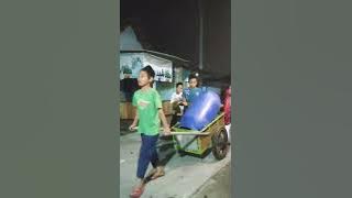 Tradisi cara membangunkan sahur