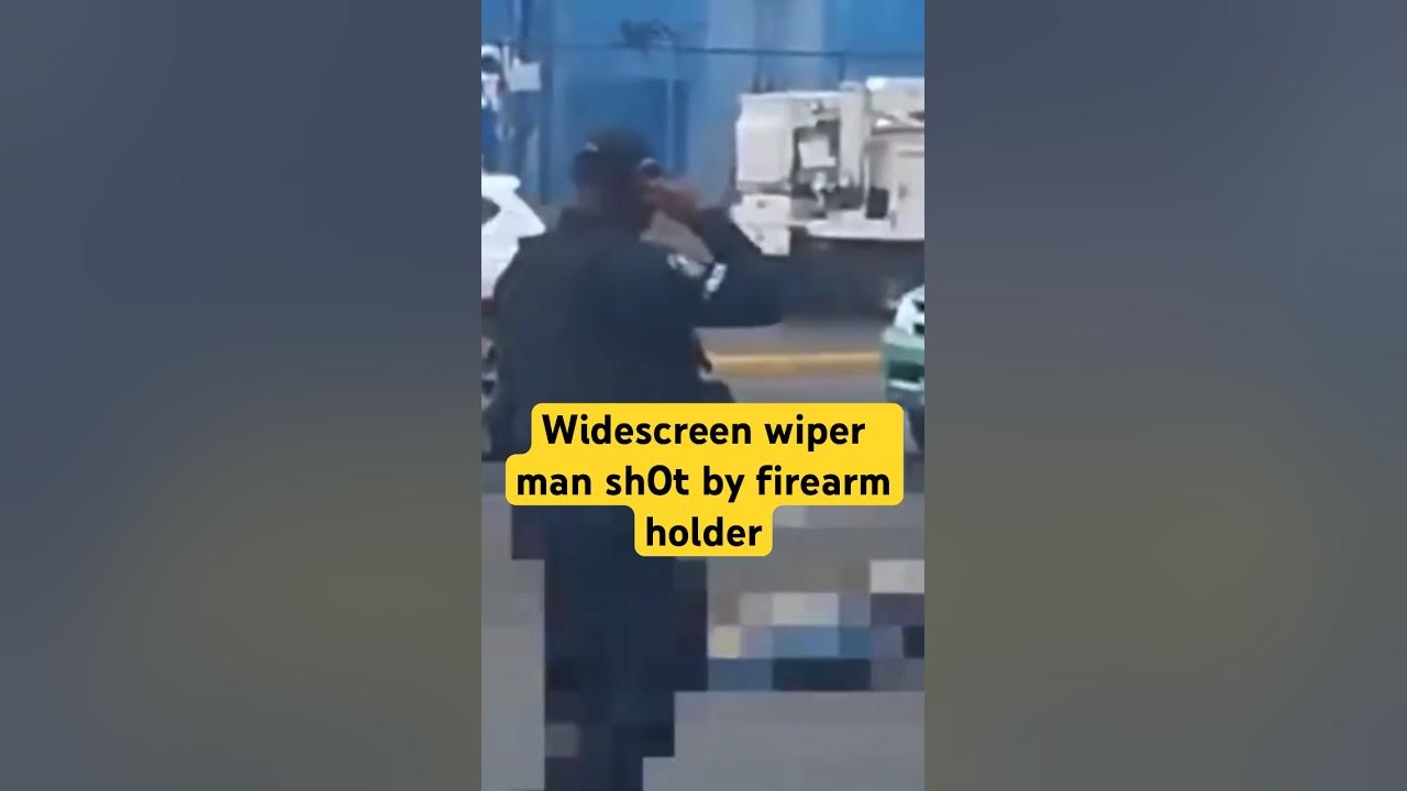 Widescreen wiper man sh0t afta trying to wr a firearm holder at