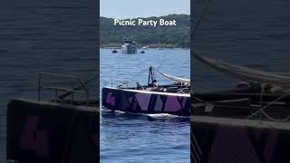#picnic #travel #trending #viralvideo #luxuryboat #boat #yacht #yachtlife #luxuryyacht #summer