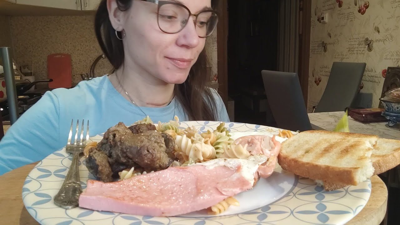 МУКБАНГ печень куриная / завтрак / юго-запад Петербурга / район ...