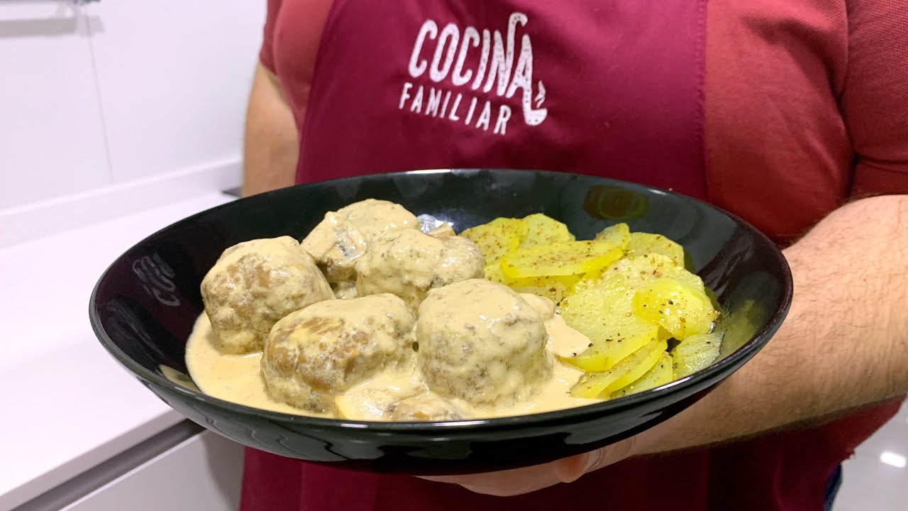 ALBÓNDIGAS CON CHAMPIÑONES EN SALSA DE NATA Y SOJA. Receta de albóndigas ÚNICA Y DELICIOSA.