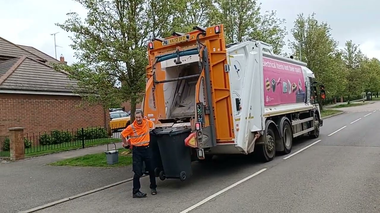 Dennis Elite + Olympus Bin Lorry on Non-Recyclable Waste, ZFZ