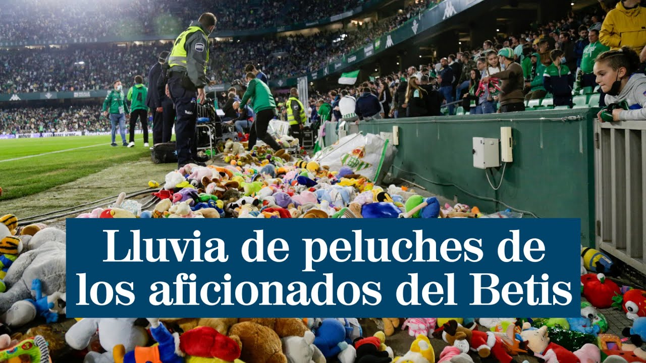 Betis pede e torcida faz chuva de bichos de pelúcia em doações de Natal  para crianças carentes - Lance!