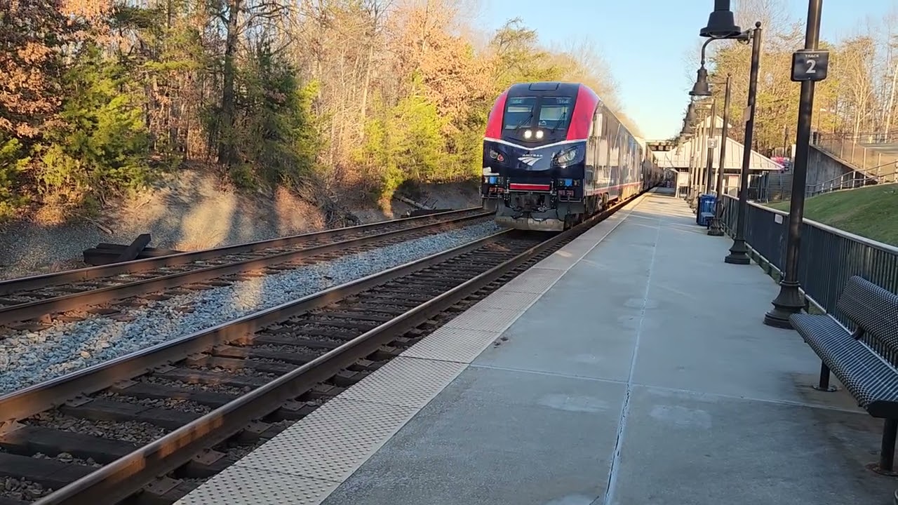 Amtrak P053 SB on 2 at Leeland Rd VRE VA on Mon 01/12/26 at 4:17pm